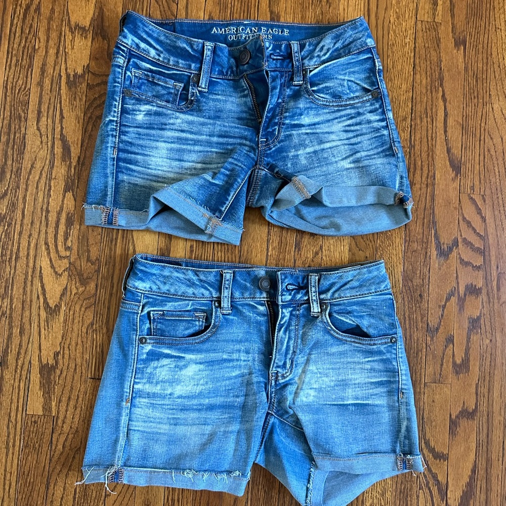 American Eagle Super Stretch Mid length High Waisted Size 2